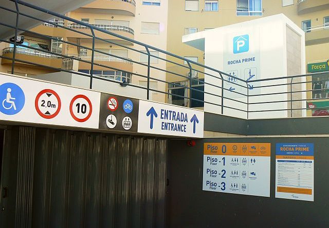 Parque de estacionamento Rocha Prime