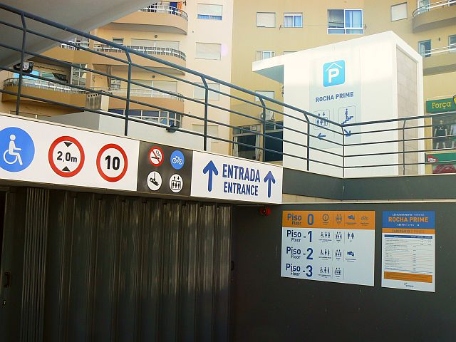 Parque de estacionamento Rocha Prime