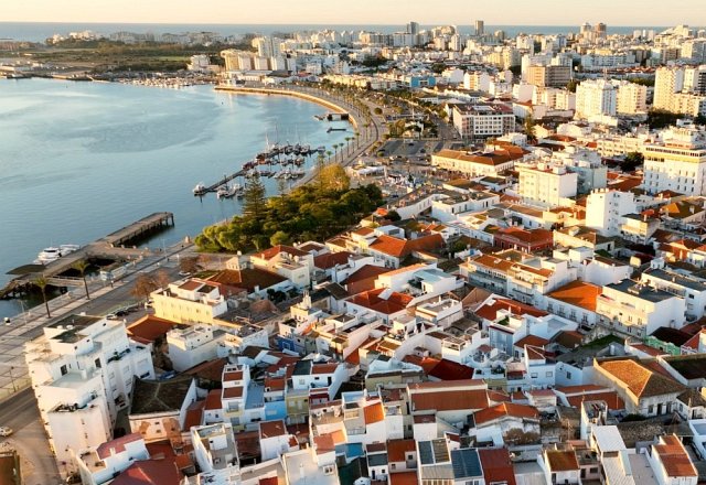 Município de Portimão reuniu com ALGAR e reiterou a preocupação com a recolha dos recicláveis a cargo dessa empresa