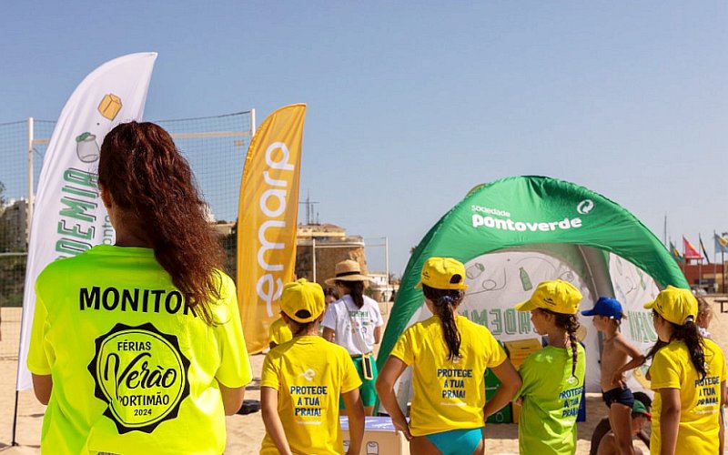 Área desportiva da Praia Rocha foi palco da atividade “Recicla Mania” da Sociedade Ponto Verde